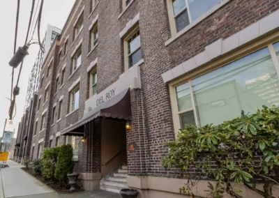 Del Roy Apartments