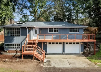 The front of the house before renovations.